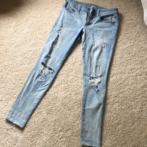 Skinny ripped jeans